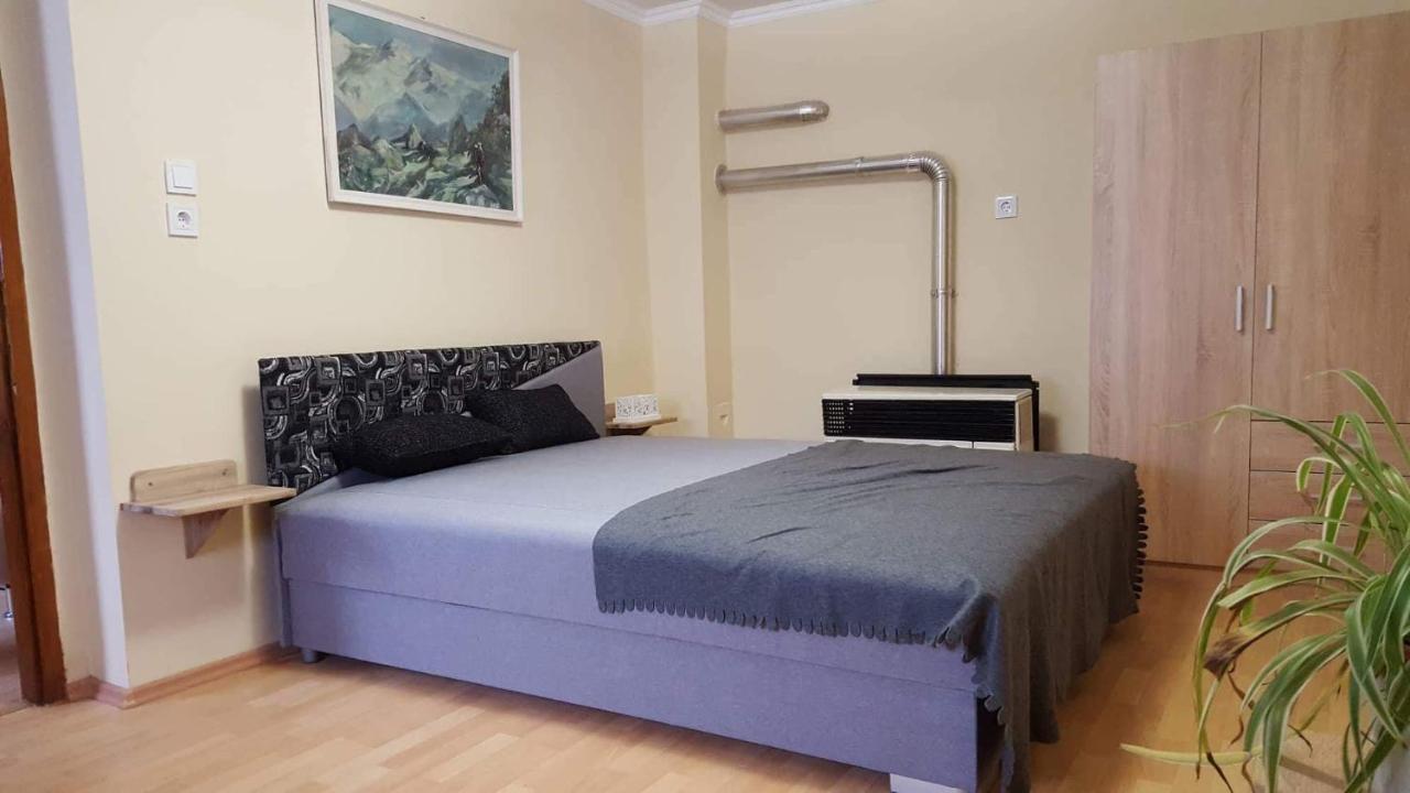 Apartment Jooremenyseg Vendeghaz *
